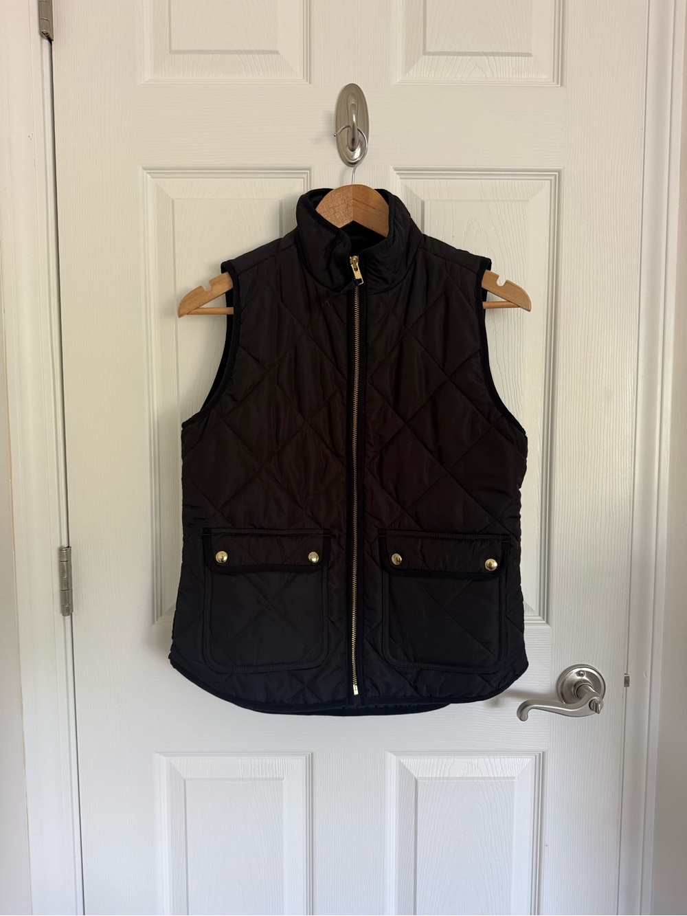 J. Crew Women's Black Quilted Puffer Full Zip Vest Size XS Gold Hardware